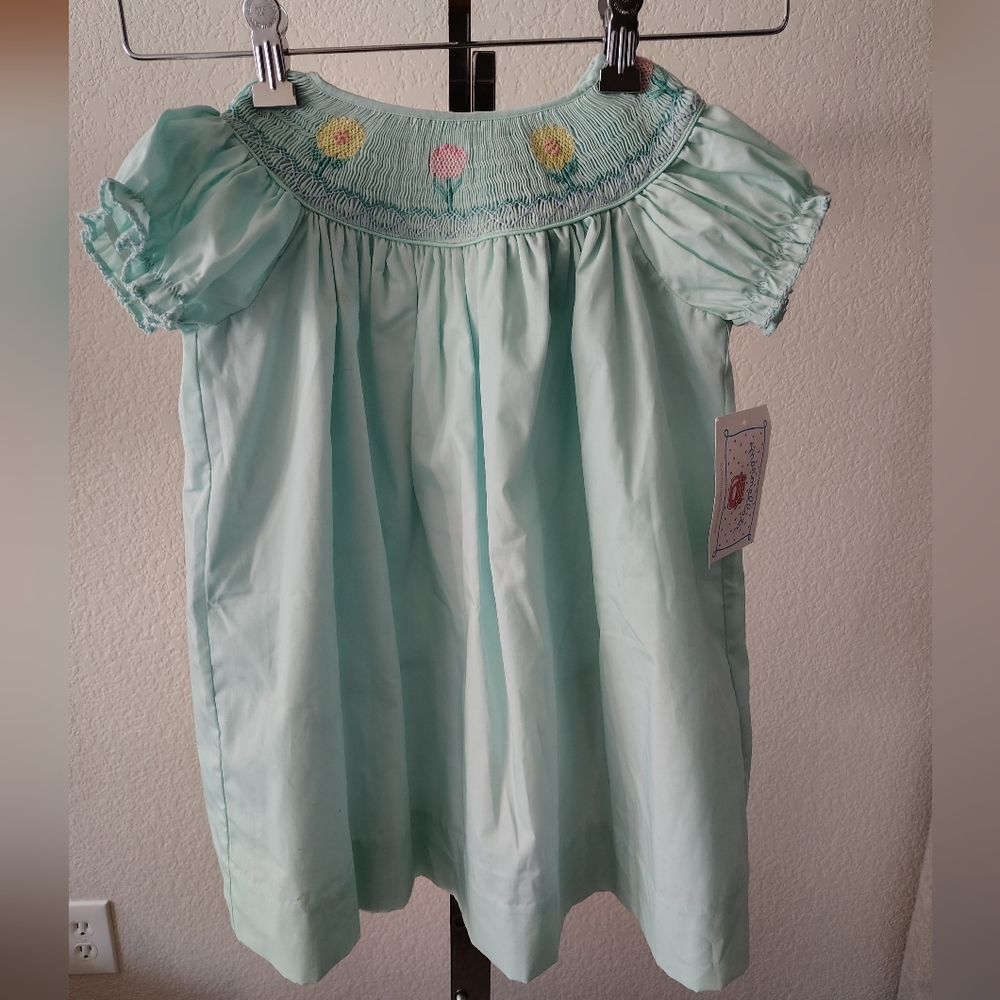Nwt Marmellata spring flowers/tulips smocked dress Girl size 2T Smocked Easter